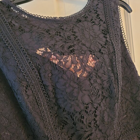 White House|Black Market /lace Black Top, size 14 - Picture 3 of 7